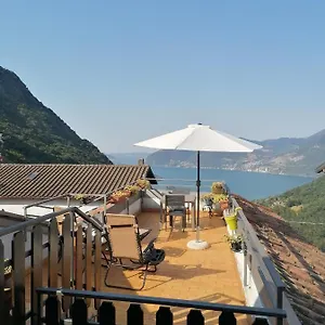 https://casa-vacanze-la-piazza.it-lombardy.com